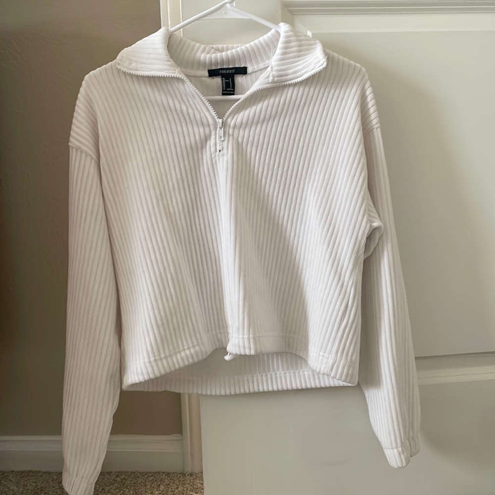 Ribbed pullover sweatshirt